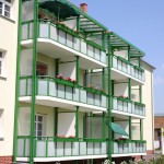 Aluminium-Beton Balkone mit Sicht- und Windschutz